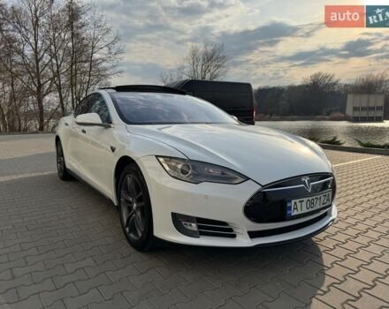 Белый Тесла Модель С, объемом двигателя 0 л и пробегом 260 тыс. км за 11900 $, фото 1 на Automoto.ua