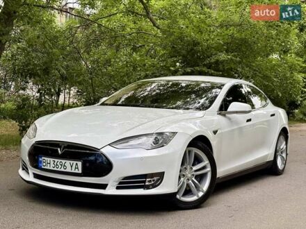 Білий Тесла Модель С, об'ємом двигуна 0 л та пробігом 103 тис. км за 14600 $, фото 1 на Automoto.ua