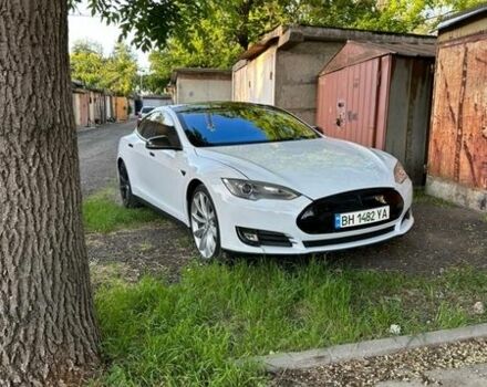Белый Тесла Модель С, объемом двигателя 0 л и пробегом 250 тыс. км за 13000 $, фото 1 на Automoto.ua