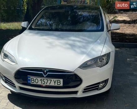 Белый Тесла Модель С, объемом двигателя 0 л и пробегом 223 тыс. км за 17000 $, фото 1 на Automoto.ua