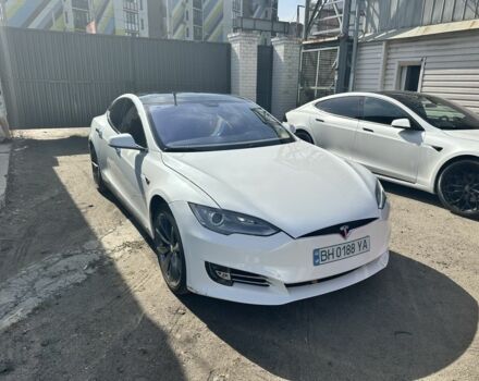 Белый Тесла Модель С, объемом двигателя 0 л и пробегом 138 тыс. км за 18000 $, фото 1 на Automoto.ua