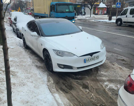 Білий Тесла Модель С, об'ємом двигуна 0 л та пробігом 255 тис. км за 12300 $, фото 1 на Automoto.ua