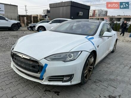 Белый Тесла Модель С, объемом двигателя 0 л и пробегом 266 тыс. км за 8900 $, фото 1 на Automoto.ua
