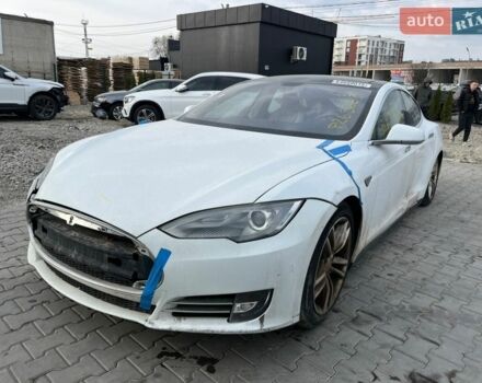 Белый Тесла Модель С, объемом двигателя 0 л и пробегом 266 тыс. км за 8900 $, фото 1 на Automoto.ua