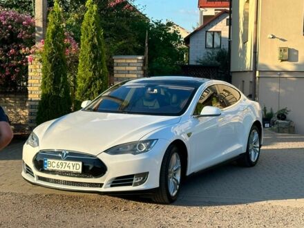 Белый Тесла Модель С, объемом двигателя 0 л и пробегом 189 тыс. км за 11900 $, фото 1 на Automoto.ua