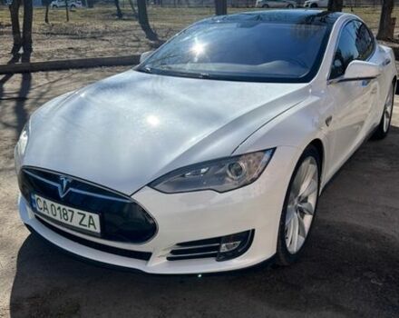 Белый Тесла Модель С, объемом двигателя 0 л и пробегом 160 тыс. км за 13200 $, фото 1 на Automoto.ua