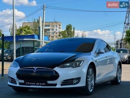 Белый Тесла Модель С, объемом двигателя 0 л и пробегом 417 тыс. км за 11600 $, фото 1 на Automoto.ua