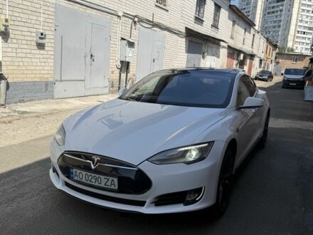Білий Тесла Модель С, об'ємом двигуна 0 л та пробігом 116 тис. км за 10837 $, фото 1 на Automoto.ua