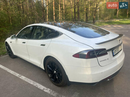 Тесла Модель С 2013 у Житомирі на Automoto.ua Білий Тесла Модель С, об'ємом двигуна 0 л та пробігом 105 тис. км за 13500 $, фото 1 на Automoto.ua