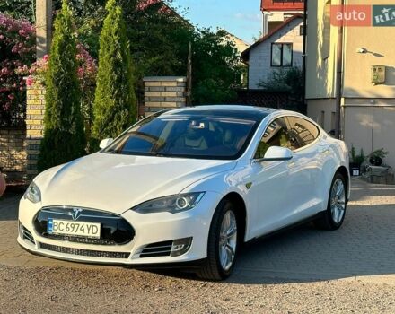 Белый Тесла Модель С, объемом двигателя 0 л и пробегом 189 тыс. км за 11500 $, фото 1 на Automoto.ua