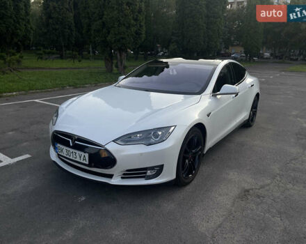Білий Тесла Модель С, об'ємом двигуна 0 л та пробігом 249 тис. км за 13500 $, фото 1 на Automoto.ua