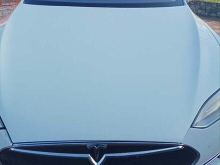 Белый Тесла Модель С, объемом двигателя 0 л и пробегом 305 тыс. км за 14000 $, фото 1 на Automoto.ua