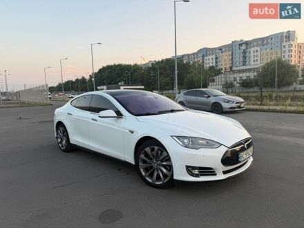 Белый Тесла Модель С, объемом двигателя 0 л и пробегом 215 тыс. км за 14200 $, фото 1 на Automoto.ua