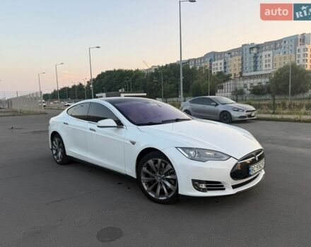 Білий Тесла Модель С, об'ємом двигуна 0 л та пробігом 215 тис. км за 14200 $, фото 1 на Automoto.ua