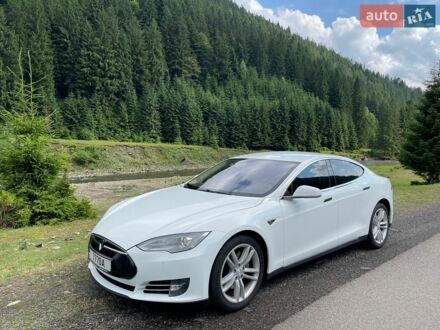 Белый Тесла Модель С, объемом двигателя 0 л и пробегом 281 тыс. км за 12600 $, фото 1 на Automoto.ua