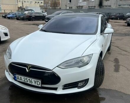 Белый Тесла Модель С, объемом двигателя 0 л и пробегом 241 тыс. км за 10499 $, фото 1 на Automoto.ua
