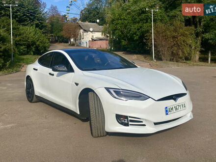Белый Тесла Модель С, объемом двигателя 0 л и пробегом 260 тыс. км за 16990 $, фото 1 на Automoto.ua