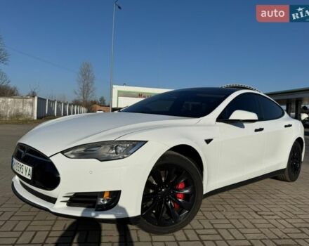 Белый Тесла Модель С, объемом двигателя 0 л и пробегом 275 тыс. км за 15800 $, фото 1 на Automoto.ua