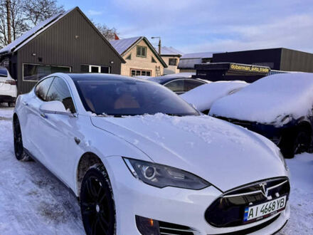 Белый Тесла Модель С, объемом двигателя 0 л и пробегом 286 тыс. км за 11000 $, фото 1 на Automoto.ua