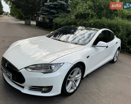 Білий Тесла Модель С, об'ємом двигуна 0 л та пробігом 169 тис. км за 14399 $, фото 1 на Automoto.ua