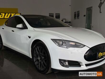 Тесла Модель С 2014 у Червонограде на Automoto.ua Білий Тесла Модель С, об'ємом двигуна 85 л та пробігом 257 тис. км за 16300 $, фото 1 на Automoto.ua