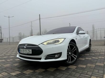 Белый Тесла Модель С, объемом двигателя 0 л и пробегом 189 тыс. км за 15700 $, фото 1 на Automoto.ua