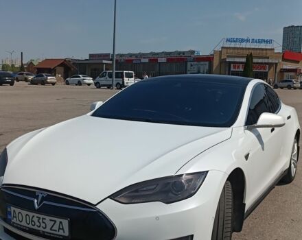 Белый Тесла Модель С, объемом двигателя 0 л и пробегом 238 тыс. км за 13500 $, фото 1 на Automoto.ua