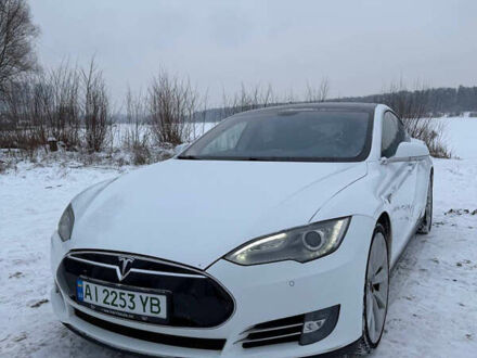 Белый Тесла Модель С, объемом двигателя 0 л и пробегом 208 тыс. км за 12900 $, фото 1 на Automoto.ua