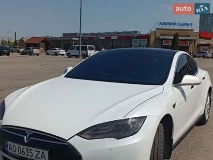 Белый Тесла Модель С, объемом двигателя 0 л и пробегом 238 тыс. км за 13500 $, фото 1 на Automoto.ua