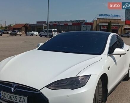 Белый Тесла Модель С, объемом двигателя 0 л и пробегом 238 тыс. км за 13500 $, фото 1 на Automoto.ua
