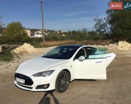 Белый Тесла Модель С, объемом двигателя 0 л и пробегом 172 тыс. км за 20000 $, фото 1 на Automoto.ua