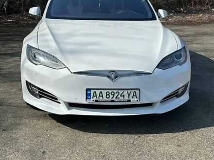 Тесла Модель С 2014 в Львове на Automoto.ua Белый Тесла Модель С, объемом двигателя 0 л и пробегом 163 тыс. км за 9800 $, фото 1 на Automoto.ua