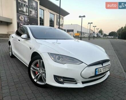 Белый Тесла Модель С, объемом двигателя 0 л и пробегом 213 тыс. км за 11900 $, фото 1 на Automoto.ua