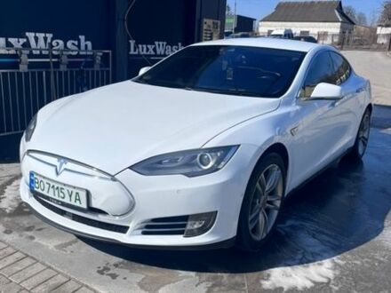 Білий Тесла Модель С, об'ємом двигуна 0 л та пробігом 156 тис. км за 12500 $, фото 1 на Automoto.ua