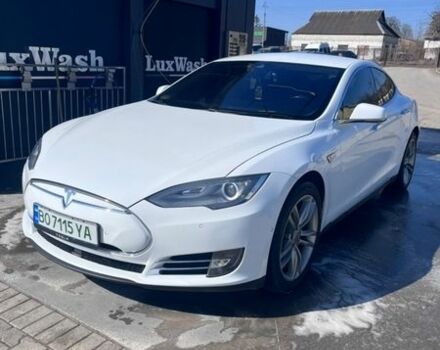Білий Тесла Модель С, об'ємом двигуна 0 л та пробігом 156 тис. км за 12500 $, фото 1 на Automoto.ua