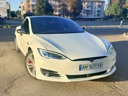 Білий Тесла Модель С, об'ємом двигуна 0 л та пробігом 279 тис. км за 14031 $, фото 1 на Automoto.ua