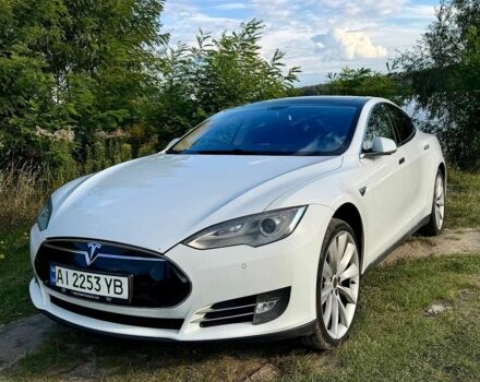 Белый Тесла Модель С, объемом двигателя 0 л и пробегом 212 тыс. км за 12500 $, фото 1 на Automoto.ua