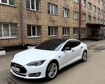 Білий Тесла Модель С, об'ємом двигуна 0.23 л та пробігом 152 тис. км за 10500 $, фото 1 на Automoto.ua