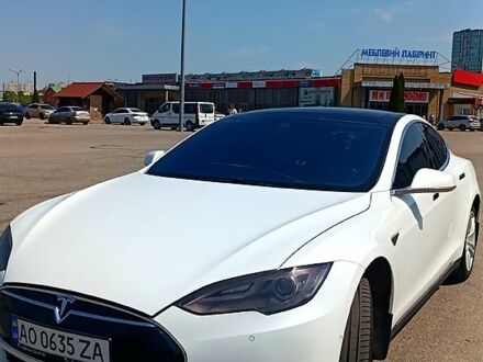 Белый Тесла Модель С, объемом двигателя 0 л и пробегом 238 тыс. км за 13500 $, фото 1 на Automoto.ua
