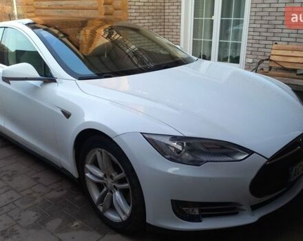 Белый Тесла Модель С, объемом двигателя 0 л и пробегом 186 тыс. км за 14000 $, фото 1 на Automoto.ua