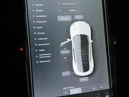 Белый Тесла Модель С, объемом двигателя 0 л и пробегом 213 тыс. км за 11500 $, фото 1 на Automoto.ua