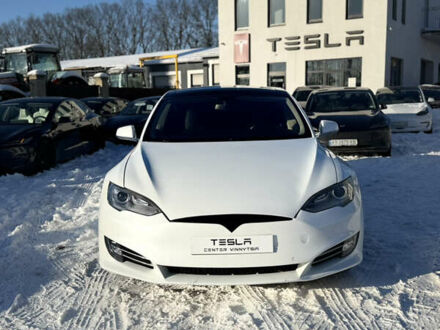 Белый Тесла Модель С, объемом двигателя 0 л и пробегом 133 тыс. км за 10700 $, фото 1 на Automoto.ua