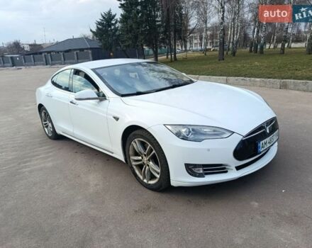Белый Тесла Модель С, объемом двигателя 0 л и пробегом 218 тыс. км за 11200 $, фото 1 на Automoto.ua