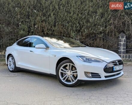 Білий Тесла Модель С, об'ємом двигуна 0 л та пробігом 244 тис. км за 12900 $, фото 1 на Automoto.ua