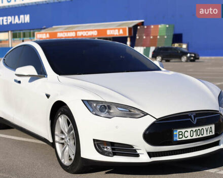 Белый Тесла Модель С, объемом двигателя 0 л и пробегом 135 тыс. км за 19500 $, фото 1 на Automoto.ua