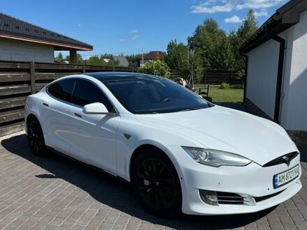 Белый Тесла Модель С, объемом двигателя 0 л и пробегом 298 тыс. км за 11999 $, фото 1 на Automoto.ua