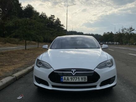 Білий Тесла Модель С, об'ємом двигуна 0 л та пробігом 180 тис. км за 15400 $, фото 1 на Automoto.ua