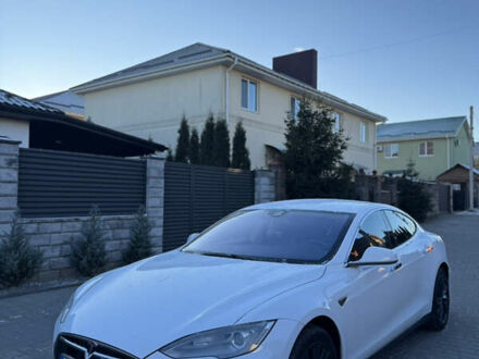 Білий Тесла Модель С, об'ємом двигуна 0 л та пробігом 108 тис. км за 14950 $, фото 1 на Automoto.ua