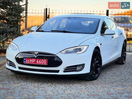 Белый Тесла Модель С, объемом двигателя 0 л и пробегом 189 тыс. км за 12900 $, фото 1 на Automoto.ua