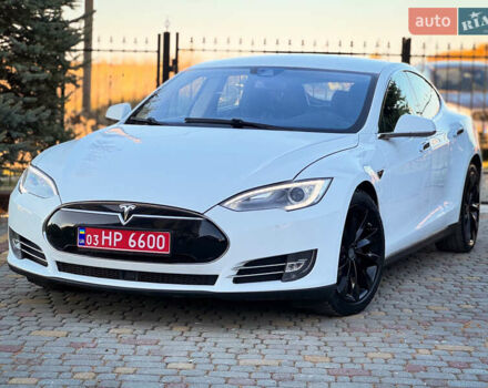 Білий Тесла Модель С, об'ємом двигуна 0 л та пробігом 189 тис. км за 12900 $, фото 1 на Automoto.ua